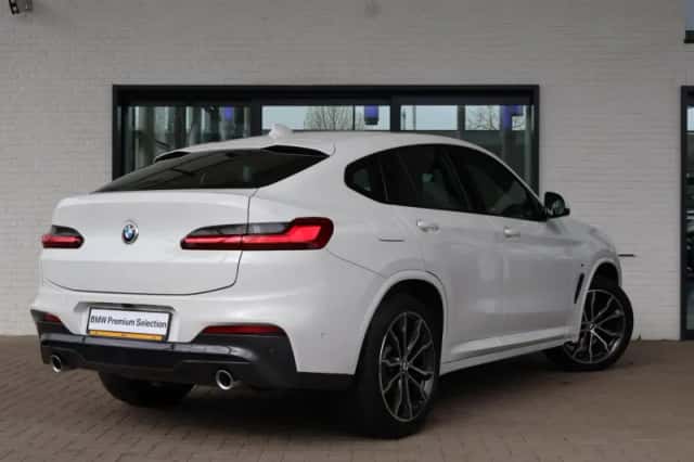 BMW X4 (2019) thumbnail 2