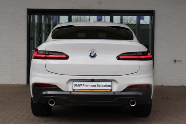BMW X4 (2019) thumbnail 4