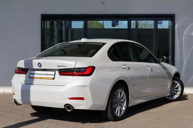 BMW 3-Serie (2024) thumbnail 2