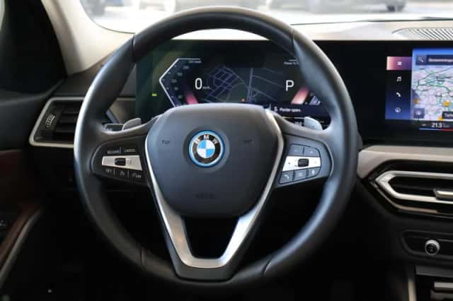 BMW 3-Serie (2024) thumbnail 11
