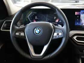 BMW 3-Serie (2024) thumbnail 11