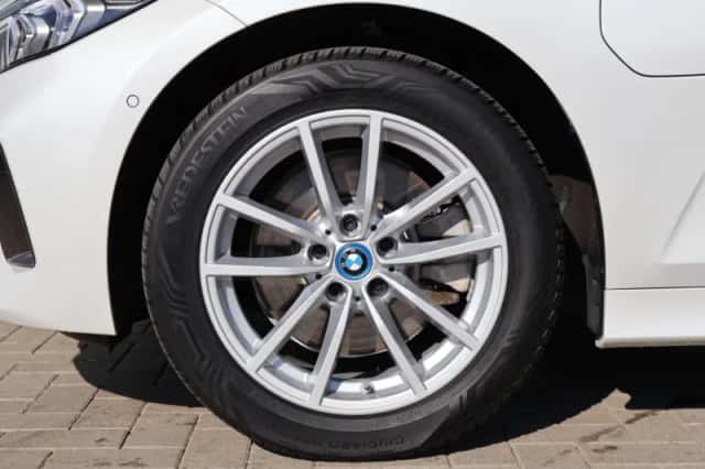 BMW 3-Serie (2024) thumbnail 6