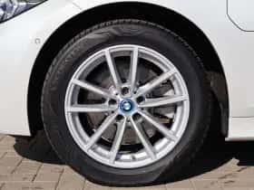 BMW 3-Serie (2024) thumbnail 6