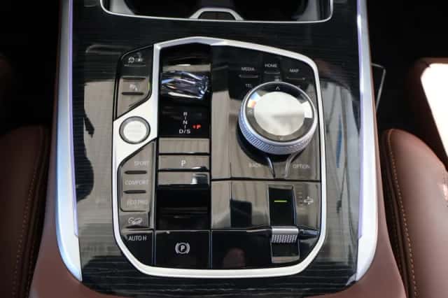 BMW X7 (2025) thumbnail 30