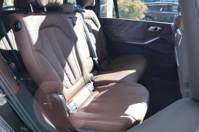 BMW X7 (2025) thumbnail 8