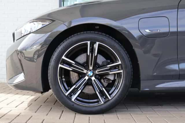 BMW 3-Serie (2023) thumbnail 6
