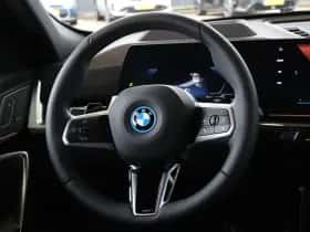 BMW iX2 (2026) thumbnail 11