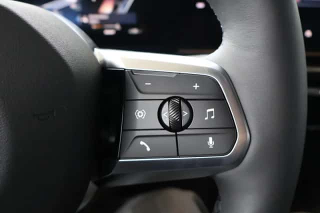 BMW iX2 (2026) thumbnail 18