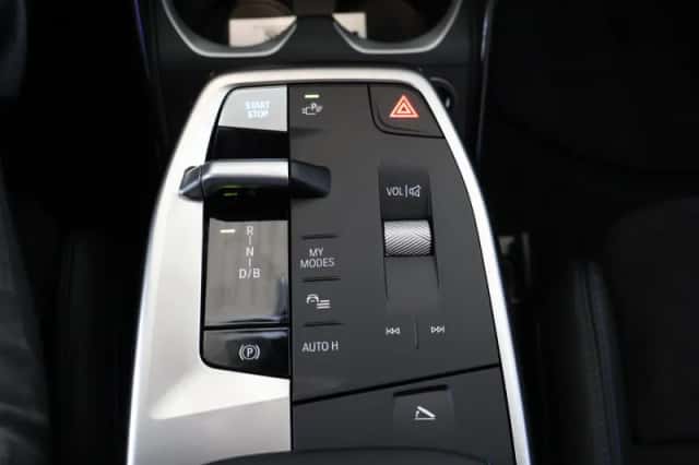 BMW iX2 (2026) thumbnail 26