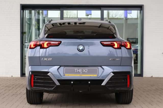 BMW iX2 (2026) thumbnail 4