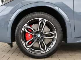 BMW iX2 (2026) thumbnail 6