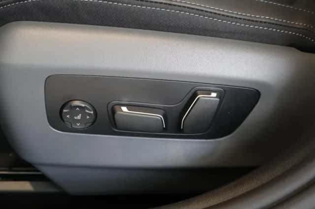 BMW i5 (2026) thumbnail 14