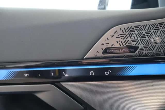 BMW i5 (2026) thumbnail 15