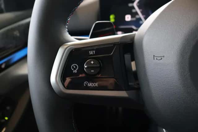 BMW i5 (2026) thumbnail 18