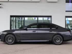BMW i7 (2026) thumbnail 5