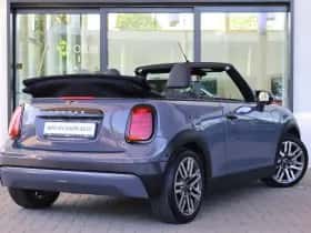 MINI Cabrio (2025) thumbnail 2