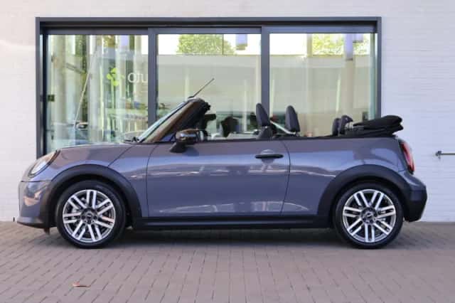MINI Cabrio (2025) thumbnail 5