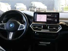 BMW iX3 (2025) thumbnail 11