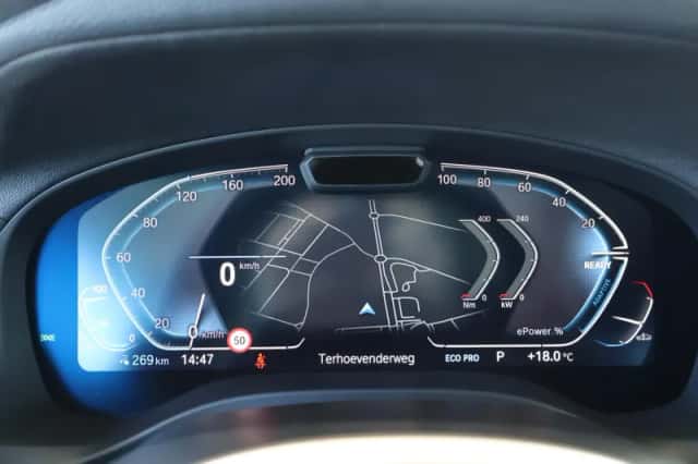 BMW iX3 (2025) thumbnail 16