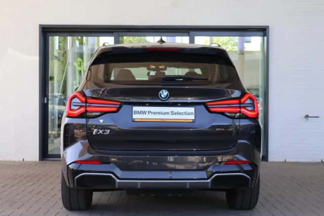 BMW iX3 (2025) thumbnail 4