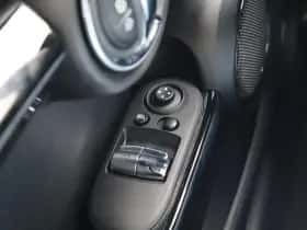 MINI Electric (2021) thumbnail 18