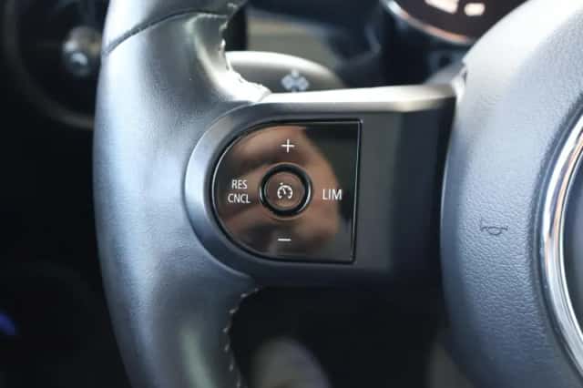 MINI Electric (2021) thumbnail 10