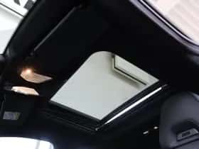 BMW i4 (2023) thumbnail 12