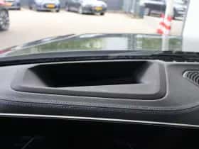 BMW i4 (2023) thumbnail 17