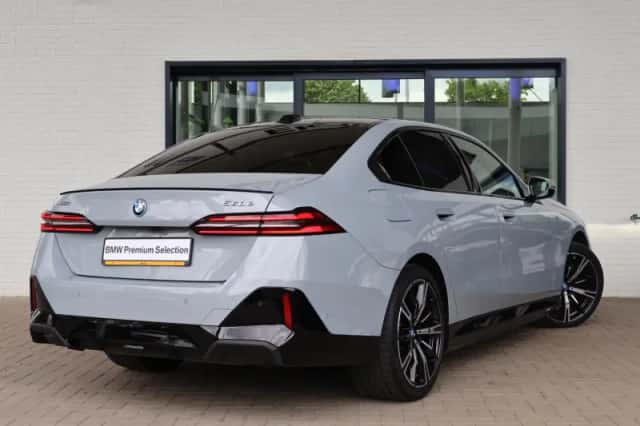 BMW 5-Serie (2024) thumbnail 2