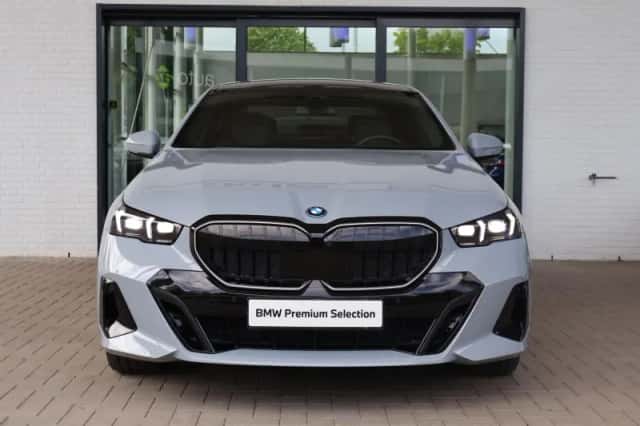 BMW 5-Serie (2024) thumbnail 3