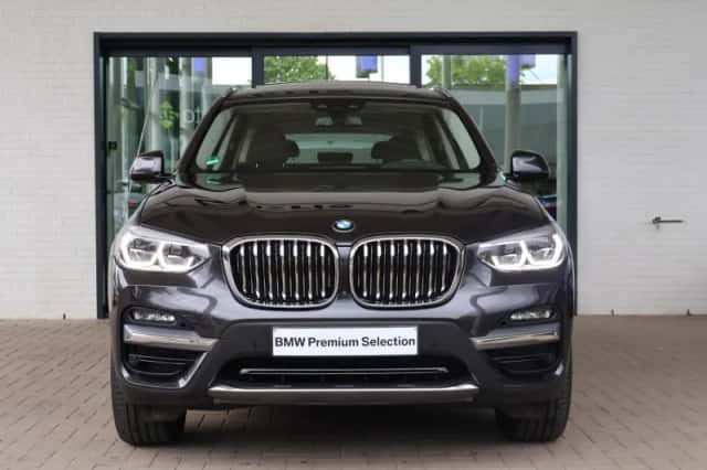 BMW X3 (2021) thumbnail 3