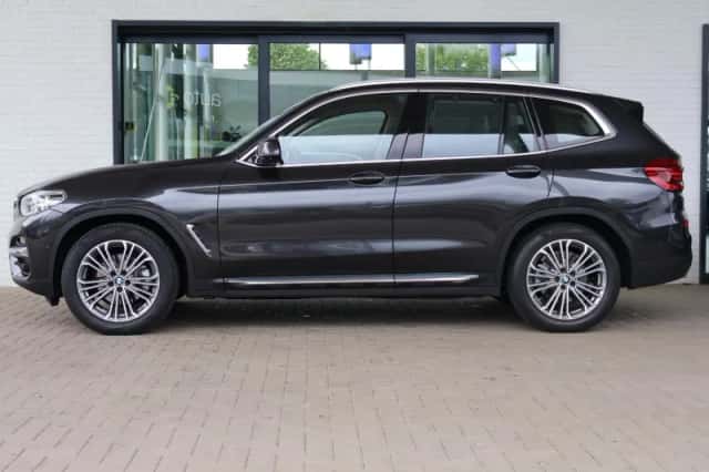 BMW X3 (2021) thumbnail 5