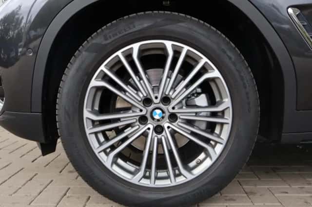 BMW X3 (2021) thumbnail 6