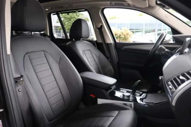 BMW X3 (2021) thumbnail 8