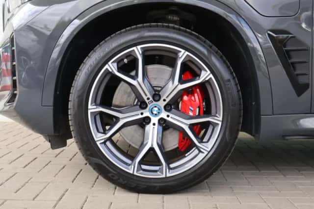 BMW X5 (2025) thumbnail 6