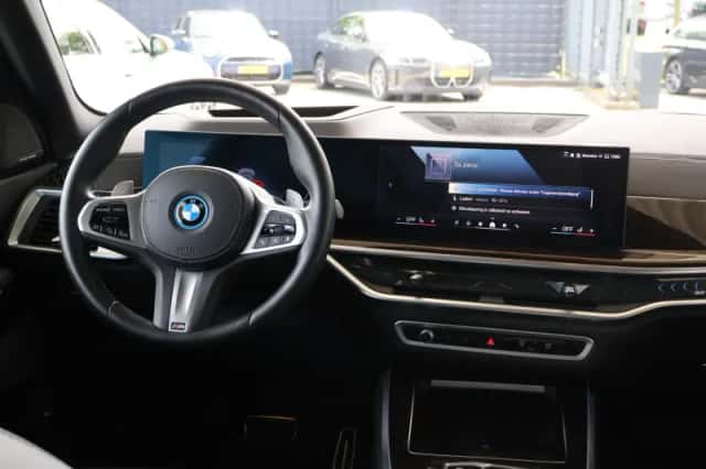 BMW X5 (2025) thumbnail 10
