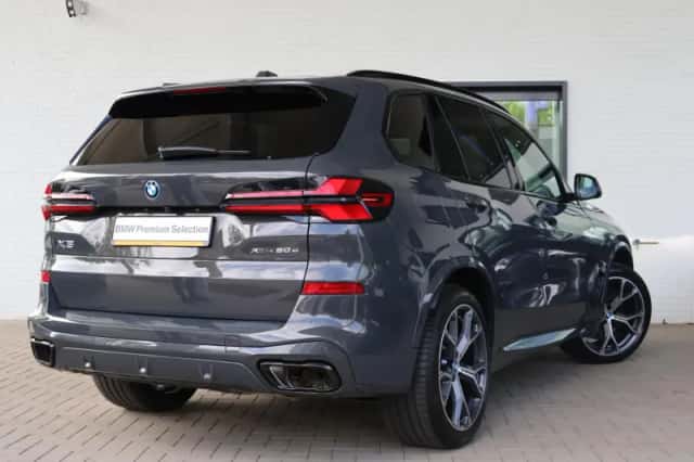 BMW X5 (2025) thumbnail 2