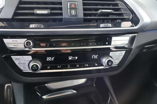 BMW X3 (2021) thumbnail 16
