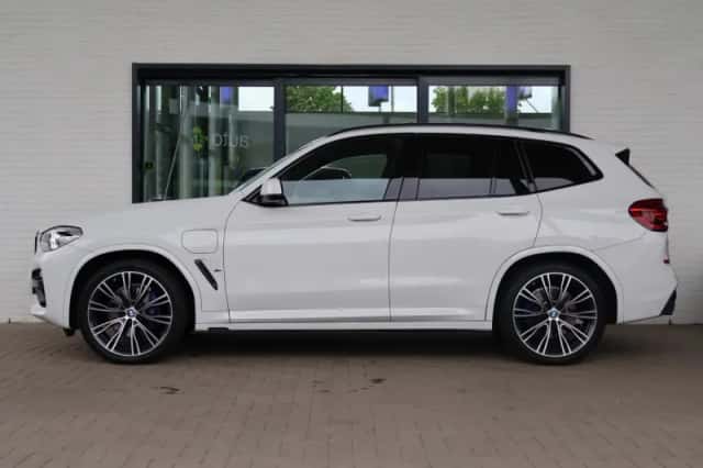 BMW X3 (2021) thumbnail 5
