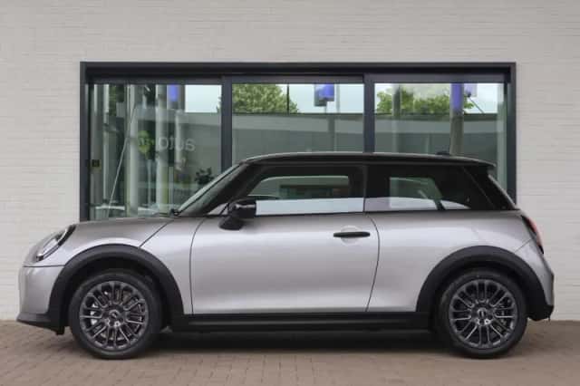 MINI Cooper (2026) thumbnail 5
