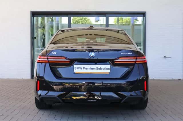 BMW i5 (2025) thumbnail 4