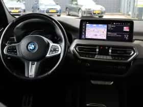 BMW iX3 (2023) thumbnail 10