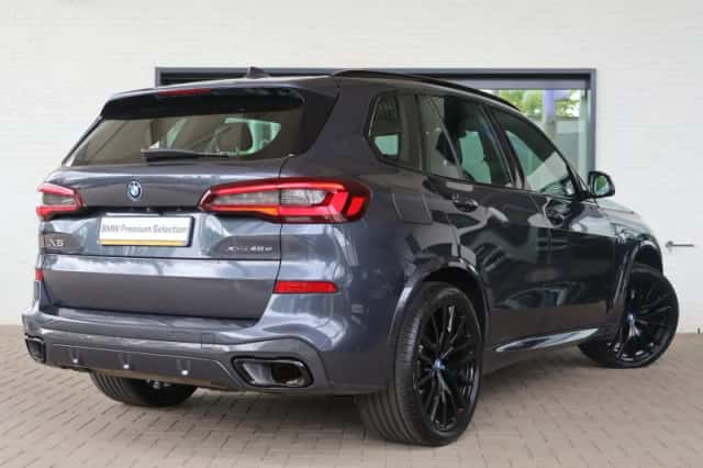 BMW X5 (2022) thumbnail 2