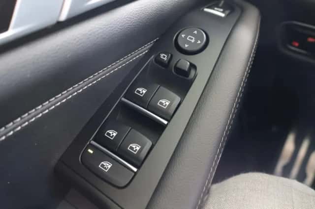BMW X5 (2022) thumbnail 17
