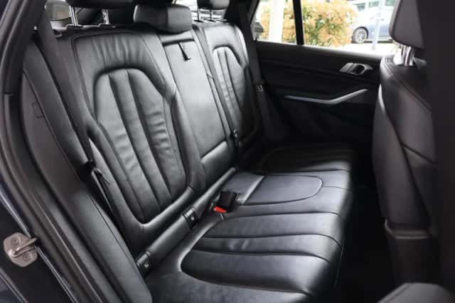 BMW X5 (2022) thumbnail 9