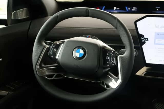 BMW iX3 (2026) thumbnail 12