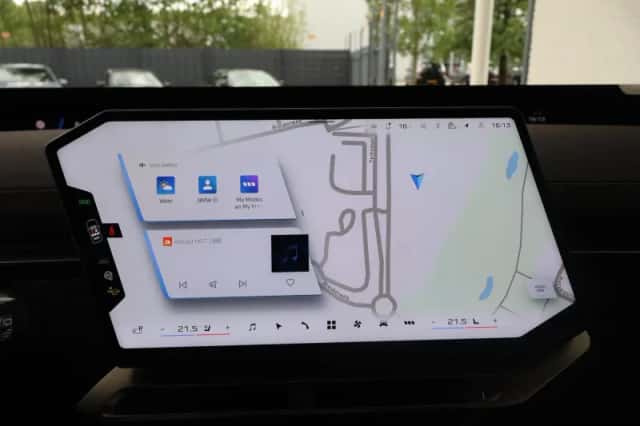 BMW iX3 (2026) thumbnail 23