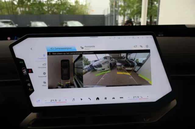 BMW iX3 (2026) thumbnail 24