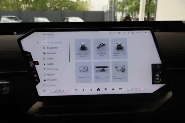 BMW iX3 (2026) thumbnail 26