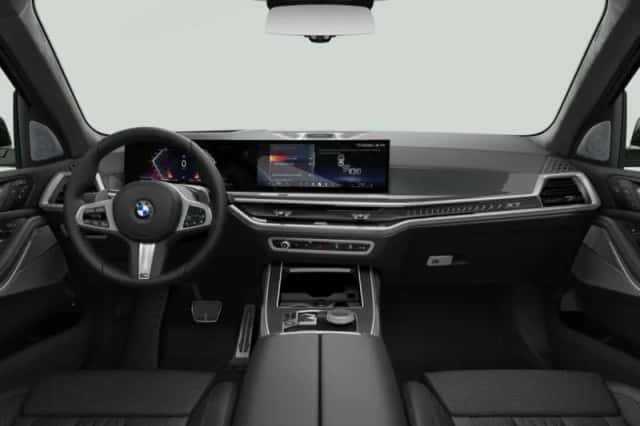 BMW X7 (2026) thumbnail 3
